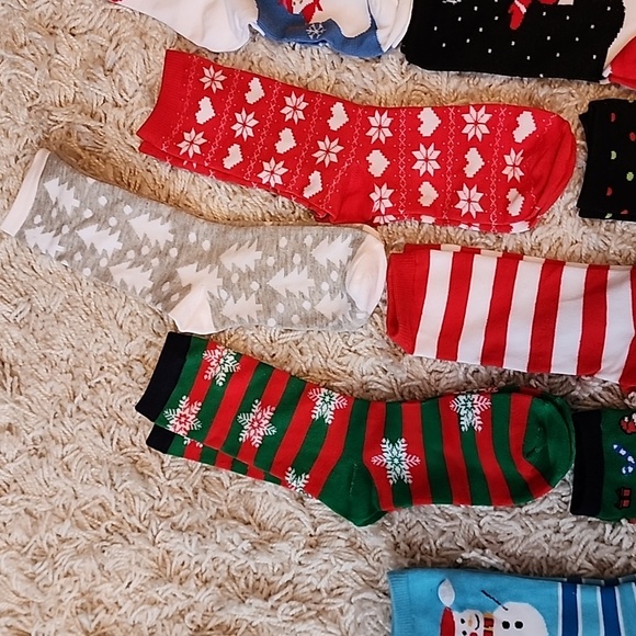11 pair of Christmas socks. NEW - Picture 4 of 9